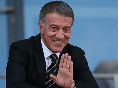 Şampiyon Trabzonspor'un Başkanı Ahmet Ağaoğlu'ndan Süper Lig'de oynayacakları Altay maçının bilet fiyatları için açıklama geldi!