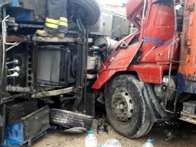 Samsun'da Mahkumları Taşıyan Cezaevi Aracı Devrildi