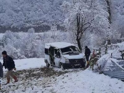 Samsun'da öğrencileri taşıyan okul servisi takla attı! Ölü ve yaralılar var