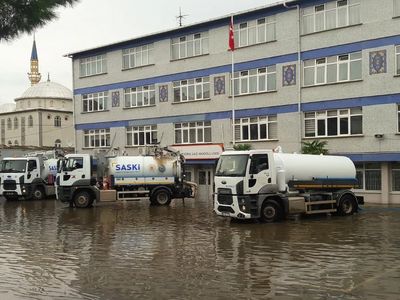 Samsun'da Sağanak Nedeniyle Okulları Su Bastı: Eğitime Ara Verildi!