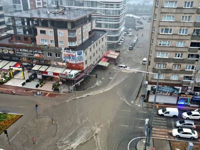 Samsun’da yoğun sağanak yağış: Ev ve iş yerlerini su bastı