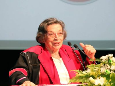 Sanat dünyası yasta: Ünlü kemancı Suna Kan hayatını kaybetti