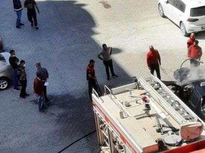 Şanlıurfa’da Bir Sürücü Kursu Otomobili Ateşler İçinde Kaldı