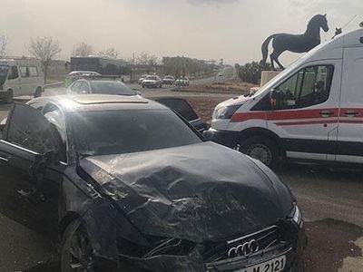 Şanlıurfa'da İYİ Parti Konvoyu Kaza Yaptı