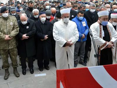 Şanlıurfa’da Meydana Gelen Patlamada Şehit Olan Murat Alyakut'un Cenaze Namazını Abisi Kıldırdı