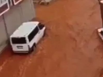 Şanlıurfa’da sağanak yağış sele neden oldu