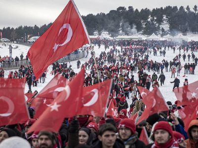 Sarıkamış şehitleri 108. yılında anılıyor: Binlerce kişi eksi 12 derecede yürüdü