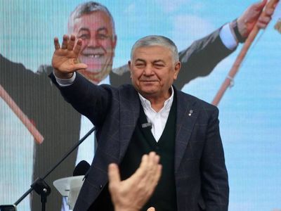 Sarıyer bağımsız adayı Şükrü Genç kimdir?