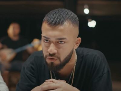 Şarkıcı Kurtuluş Kuş kimdir? Hayranına otel adında tecavüz iddiası ile gündem oldu!