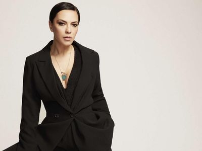 Şarkılar Bizi Söyler konuğu Yeşim Salkım kimdir?