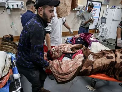Savaş suçu işleyen İsrail katliamlara doymuyor: Okul ve hastanelerdeki sivil halkı bombalıyor!