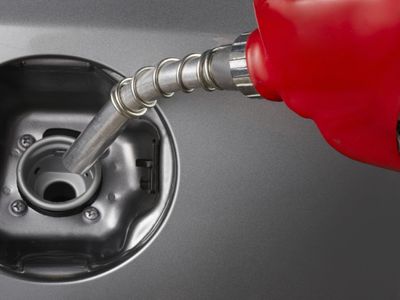 Savaş ve gerilimler gözleri akaryakıt fiyatlarına çevirdi: Benzin ve motorine zam var mı? 8 Nisan 2024 güncel akaryakıt fiyatları