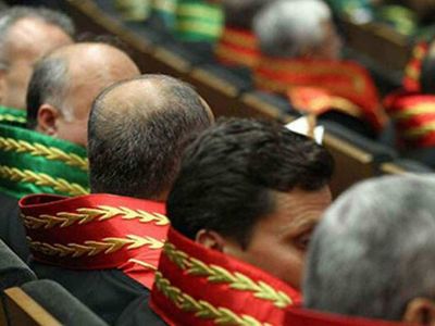 Savcı nedir, nasıl olunur? Savcı görevleri nelerdir, ne iş yaparlar? Savcı olma şartları ve  maaşları