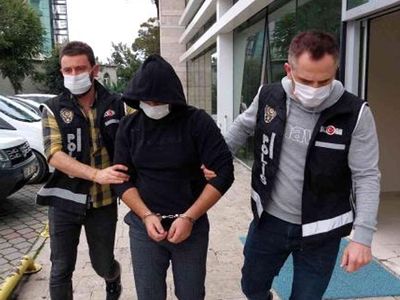 Savcı Oldum Diye Ailesini Dolandıran Genç Yakalandı