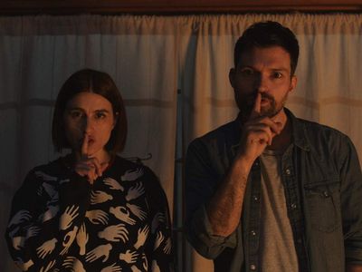 Scare Me film konusu ve oyuncuları