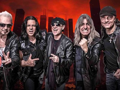 Scorpions 33 yıl sonra İstanbul'da aynı stadyumda sahne aldı