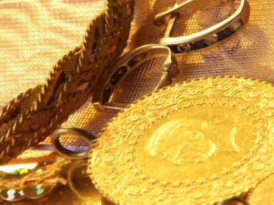 Seçim sonrası altında hareketlilik: İslam Memiş gram altın için tarih verdi