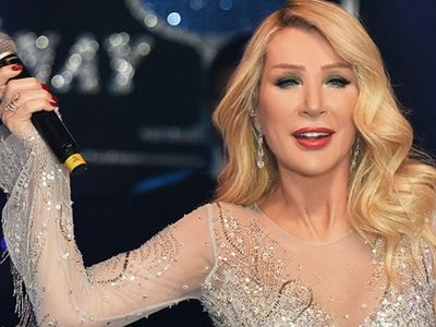 Seda Sayan'dan genç sevgilisine büyük veto! Çağlar Ökten bir daha ünlü şarkıcının vokalistliğini yapmayacak