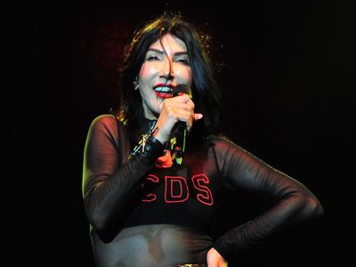 Seda Sayan’dan Sonra Hande Yener de Fransız Askısı Yaptıranlar Kervanına Katıldı!