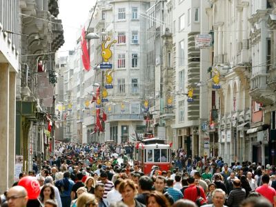 Şehir turizmde parlıyor: İstanbul'a gelen yabancı turist sayısı 10 yılda yüzde 66 arttı!