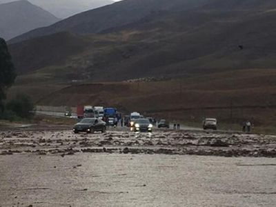 Sel Nedeniyle Van-Hakkari Kara Yolu Kapandı