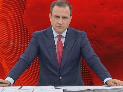Selçuk Tepeli FOX TV'tan ayrıldı mı, neden haber sunmuyor? 24 Haziran 2022 Cuma Selçuk Tepeli nerede, geri gelecek mi?