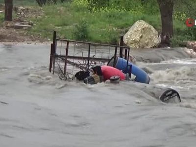 Sele Kapılan Vatandaşın Çırpınma Görüntüleri Yürek Burktu