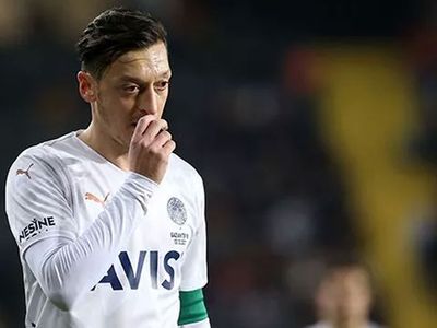 Selim Soydan Fenerbahçeli Mesut Özil hakkında çarpıcı açıklamalarda bulundu!