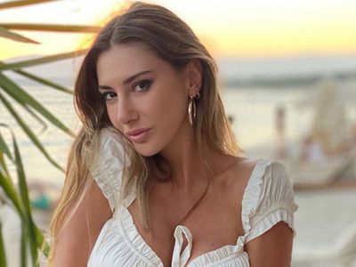 Şeyma Subaşı sosyal medyadan çıplak pozlarını paylaştı, ayrıldığı Mısırlı milyarder sevgilisine nispet yaptı