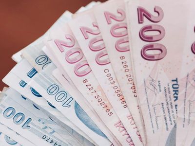 SGK'ya Başvuru Yapan Hakkı Olan 9 Bin Lirayı Alıyor