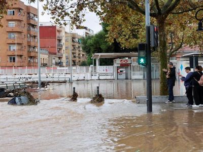 Şiddetli yağış ve fırtına can aldı: En az 11 kişi hayatını kaybetti