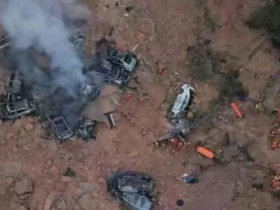 Şiddetli yağışlar sonucu otoyol çöktü, onlarca kişi hayatını kaybetti!