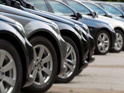 Sıfır otomobiller liste fiyatlarının çok üstünde satılıyor! Kod adı 1001 km