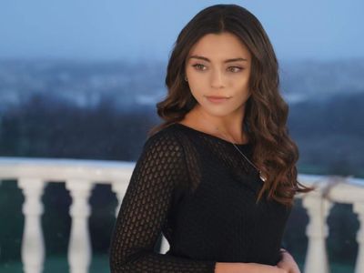 Sıla Türkoğlu kimdir, nereli ve kaç yaşında? Sıla Türkoğlu Alp Navruz ile sevgili mi? Sıla Türkoğlu hayatı ve biyografisi