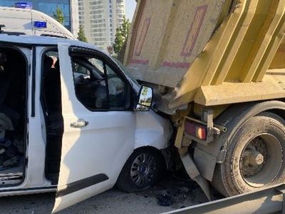 Şile yolunda kaza! İşçileri taşıyan minibüs hafriyat kamyonuna çarptı çok sayıda yaralı var