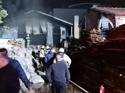 Silivri’de Bir İş Yerinde Yangın Meydana Geldi