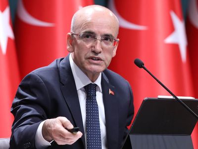 Şimşek’ten güçlü tablo: Türkiye, tüm komşularının toplamından büyük ekonomiye sahip 8 ülkeden biri