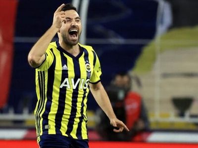 Sinan Gümüş 100. Maçına Çıktı
