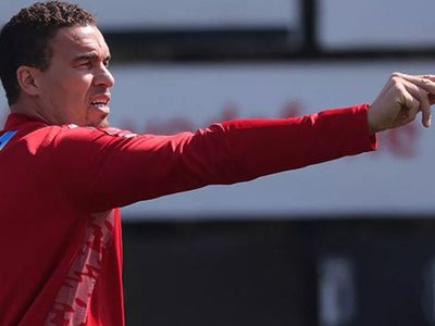 Sinan Vardar, Beşiktaş'ın yeni teknik direktörü Valerien Ismael hakkında yaptığı açıklamalarla dikkatleri üzerine çekti!