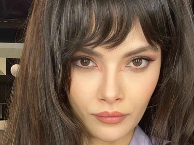 Sinem Ünsal geri döndü! Trafik kazası geçiren Ünsal'dan uzun süre sonra ilk fotoğraf geldi