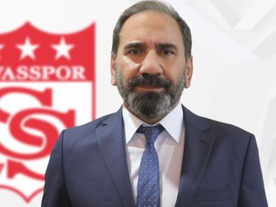 Sivasspor Kulübü Başkanı Mecnun Otyakmaz kulübün 55. yıl dönümünde taraftarlara seslendiği bir mesaj paylaştı