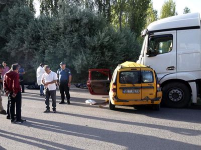 Sivas’ta katliam gibi kaza: 4 kişi öldü, 1 kişi ağır yaralandı