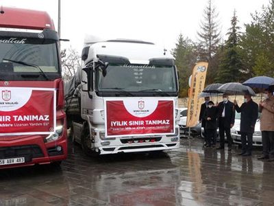 Sivas’tan Örnek Davranış! İki Tır Dolusu Yardım Kolisi Yola Çıktı