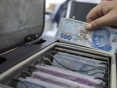 SMS atan herkese 10 bin TL hesaplarda! TC kimlik numaraları ile kredi başvurular başladı! Başvuran herkesin hesabında 10.000 TL