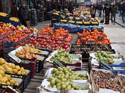 Soğuk Hava Şartları Meyve-Sebzeyi Vurdu: Halde ve Pazarlarda Fiyatlar Cep Yakıyor!