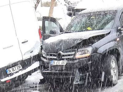 Sokakta çıkan çatışmalı kavgadan fırlayan mermiler dairenin içerisine isabet etti!