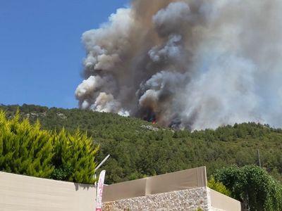 Son Dakika: Antalya’da Orman Yangını! Alevler Yükselince Helikopter Desteği Geldi