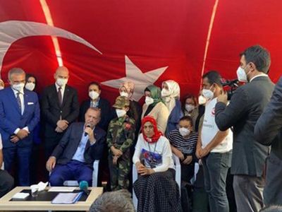 Son Dakika; Cumhurbaşkanı Erdoğan, 'Diyarbakır Anneleri' ile Buluştu