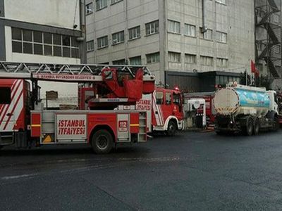 Son Dakika! Esenyurt’ta Plastik Fabrikasında Korkutan Yangın