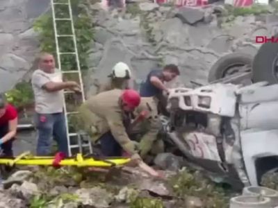 Son Dakika! İstanbul’da Feci Kaza: Kamyon Sitenin Bahçesine Uçtu